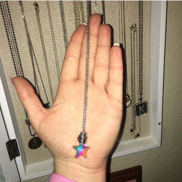 Star Necklace - Picture 1 of 3